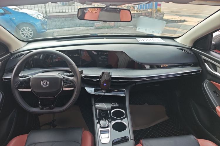 Used CHANGAN Eado 2023 Changan Edition PLUS Blue Whale NE 1.4T GDI DCT Prestige Version Center Console
