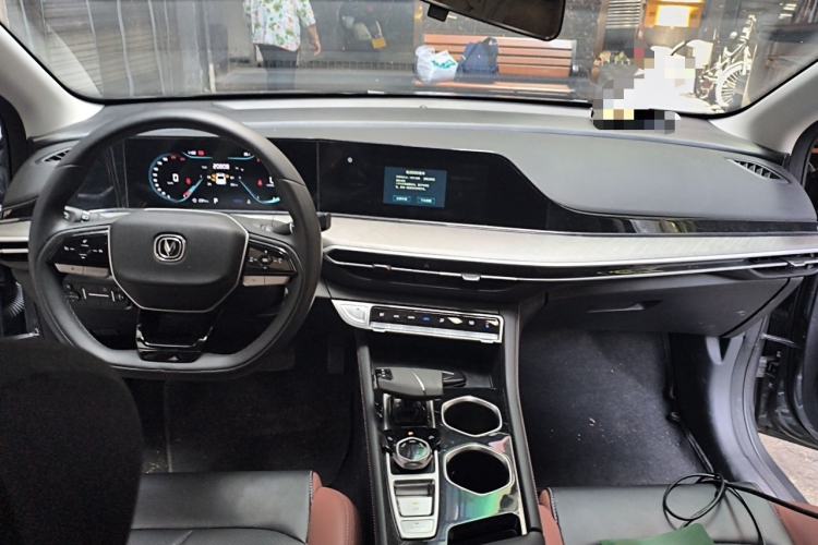 Used CHANGAN Eado 2023 Changan Edition PLUS Blue Whale NE 1.4T GDI DCT Prestige Version Center Console