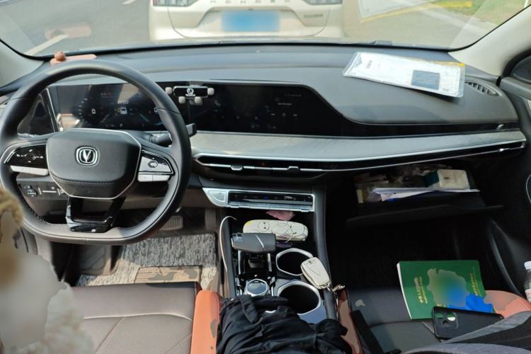 Used CHANGAN Eado 2023 Changan Edition PLUS Blue Whale NE 1.4T GDI DCT Prestige Version Center Console