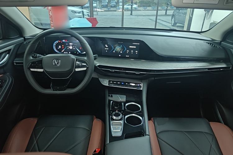 Used CHANGAN Eado 2023 Changan Edition PLUS Blue Whale NE 1.4T GDI DCT Prestige Version Center Console