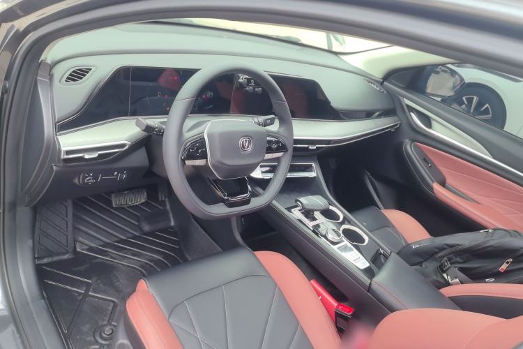 Used CHANGAN Eado 2023 Changan Edition PLUS Blue Whale NE 1.4T GDI DCT Prestige Version Center Console