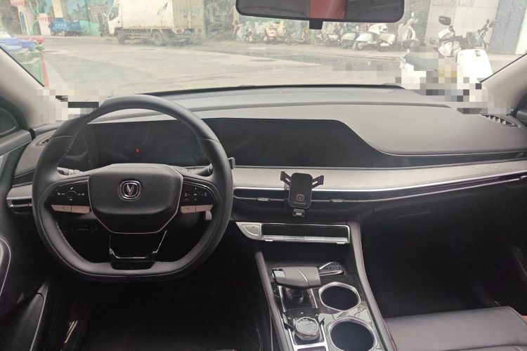 Used CHANGAN Eado 2023 Changan Edition PLUS Blue Whale NE 1.4T GDI DCT Prestige Version Center Console