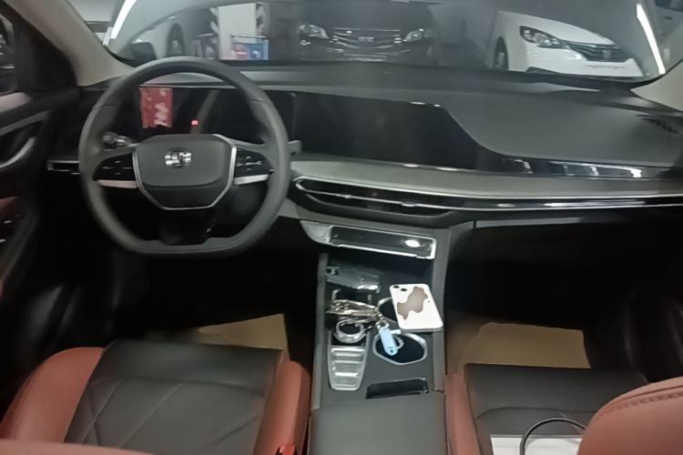 Used CHANGAN Eado 2023 Changan Edition PLUS Blue Whale NE 1.4T GDI DCT Prestige Version Center Console