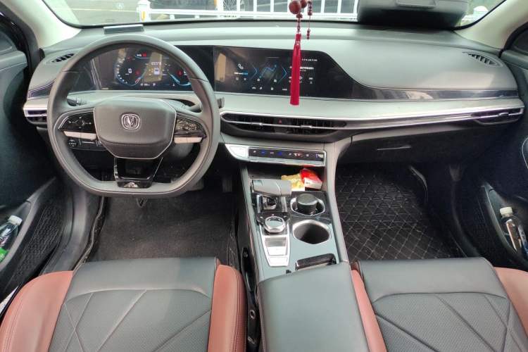 Used CHANGAN Eado 2023 Changan Edition PLUS Blue Whale NE 1.4T GDI DCT Prestige Version Center Console