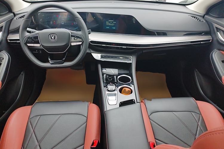 Used CHANGAN Eado 2023 Changan Edition PLUS Blue Whale NE 1.4T GDI DCT Prestige Version Center Console