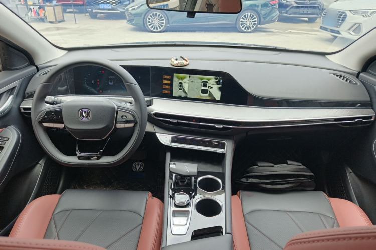 Used CHANGAN Eado 2023 Changan Edition PLUS Blue Whale NE 1.4T GDI DCT Prestige Version Center Console