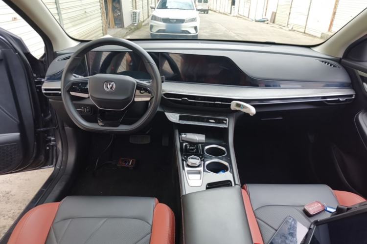 Used CHANGAN Eado 2023 Changan Edition PLUS Blue Whale NE 1.4T GDI DCT Prestige Version Center Console