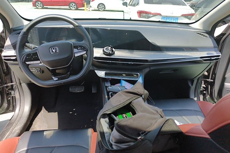 Used CHANGAN Eado 2023 Changan Edition PLUS Blue Whale NE 1.4T GDI DCT Prestige Version Center Console
