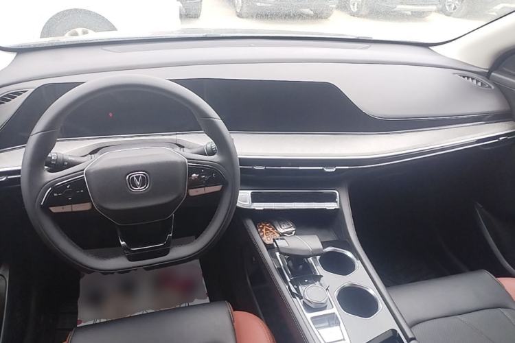 Used CHANGAN Eado 2023 Changan Edition PLUS Blue Whale NE 1.4T GDI DCT Prestige Version Center Console