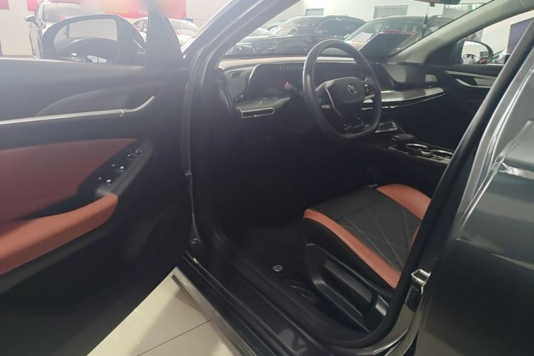 Used CHANGAN Eado 2023 Changan Edition PLUS Blue Whale NE 1.4T GDI DCT Prestige Version Driver Seat