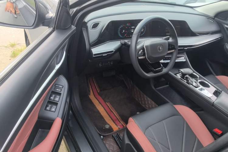 Used CHANGAN Eado 2023 Changan Edition PLUS Blue Whale NE 1.4T GDI DCT Prestige Version Driver Seat