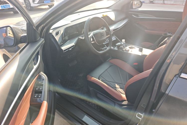 Used CHANGAN Eado 2023 Changan Edition PLUS Blue Whale NE 1.4T GDI DCT Prestige Version Driver Seat