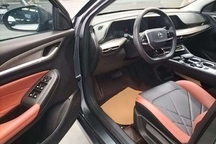 Used CHANGAN Eado 2023 Changan Edition PLUS Blue Whale NE 1.4T GDI DCT Prestige Version Driver Seat
