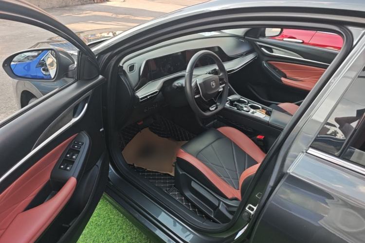 Used CHANGAN Eado 2023 Changan Edition PLUS Blue Whale NE 1.4T GDI DCT Prestige Version Driver Seat