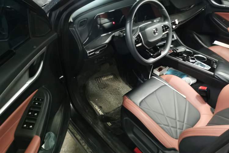 Used CHANGAN Eado 2023 Changan Edition PLUS Blue Whale NE 1.4T GDI DCT Prestige Version Driver Seat
