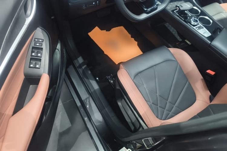 Used CHANGAN Eado 2023 Changan Edition PLUS Blue Whale NE 1.4T GDI DCT Prestige Version Driver Seat