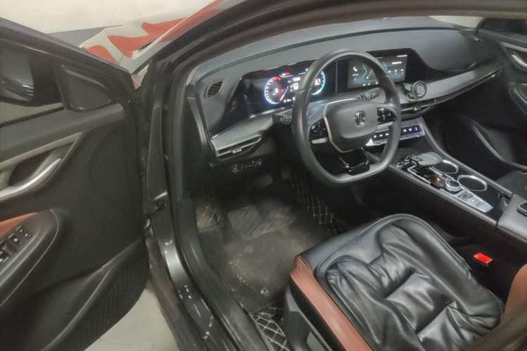 Used CHANGAN Eado 2023 Changan Edition PLUS Blue Whale NE 1.4T GDI DCT Prestige Version Driver Seat