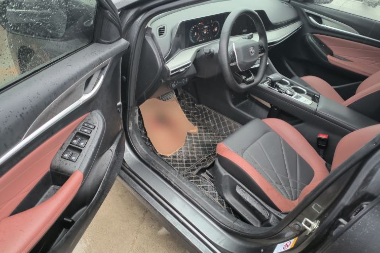 Used CHANGAN Eado 2023 Changan Edition PLUS Blue Whale NE 1.4T GDI DCT Prestige Version Driver Seat