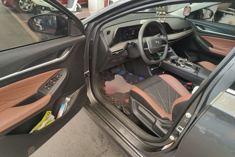 Used CHANGAN Eado 2023 Changan Edition PLUS Blue Whale NE 1.4T GDI DCT Prestige Version Driver Seat