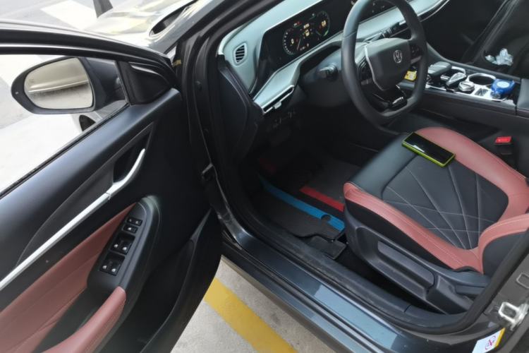 Used CHANGAN Eado 2023 Changan Edition PLUS Blue Whale NE 1.4T GDI DCT Prestige Version Driver Seat