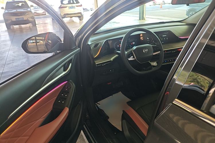 Used CHANGAN Eado 2023 Changan Edition PLUS Blue Whale NE 1.4T GDI DCT Prestige Version Driver Seat