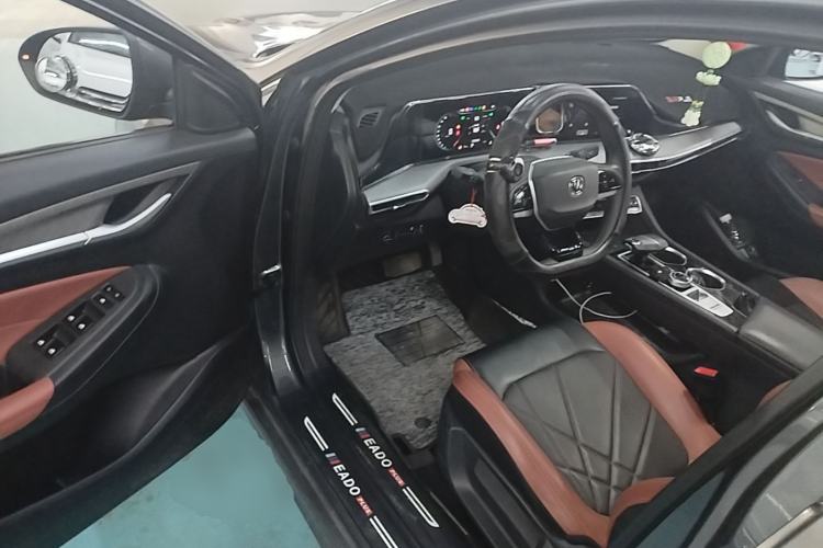 Used CHANGAN Eado 2023 Changan Edition PLUS Blue Whale NE 1.4T GDI DCT Prestige Version Driver Seat