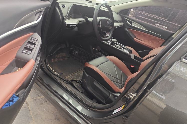 Used CHANGAN Eado 2023 Changan Edition PLUS Blue Whale NE 1.4T GDI DCT Prestige Version Driver Seat