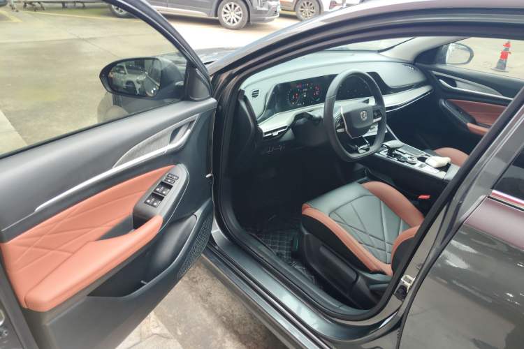 Used CHANGAN Eado 2023 Changan Edition PLUS Blue Whale NE 1.4T GDI DCT Prestige Version Driver Seat
