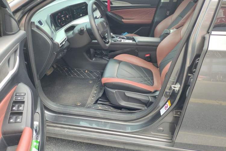 Used CHANGAN Eado 2023 Changan Edition PLUS Blue Whale NE 1.4T GDI DCT Prestige Version Driver Seat