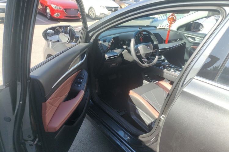 Used CHANGAN Eado 2023 Changan Edition PLUS Blue Whale NE 1.4T GDI DCT Prestige Version Driver Seat