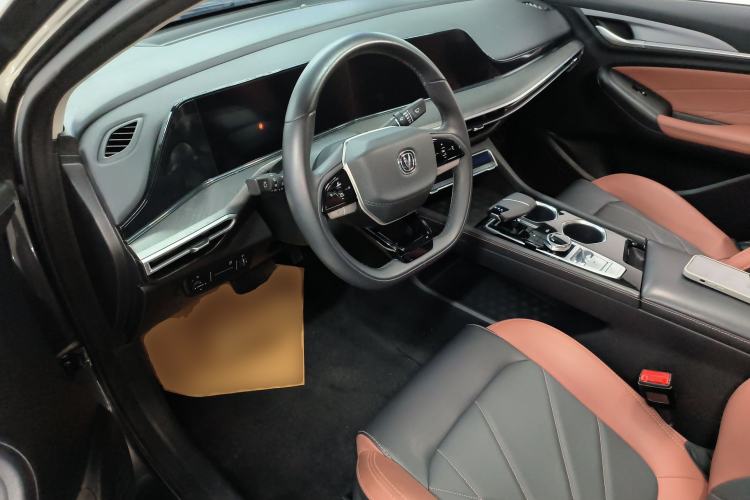 Used CHANGAN Eado 2023 Changan Edition PLUS Blue Whale NE 1.4T GDI DCT Prestige Version Driver Seat