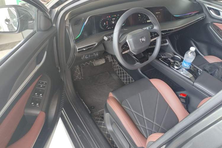 Used CHANGAN Eado 2023 Changan Edition PLUS Blue Whale NE 1.4T GDI DCT Prestige Version Driver Seat
