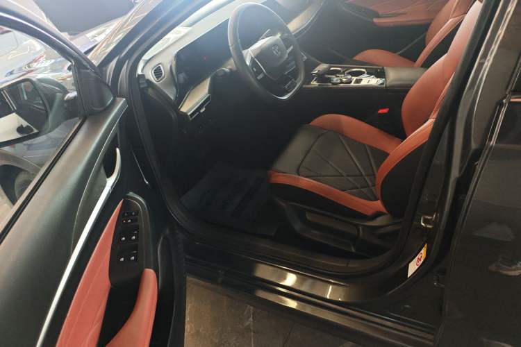Used CHANGAN Eado 2023 Changan Edition PLUS Blue Whale NE 1.4T GDI DCT Prestige Version Driver Seat