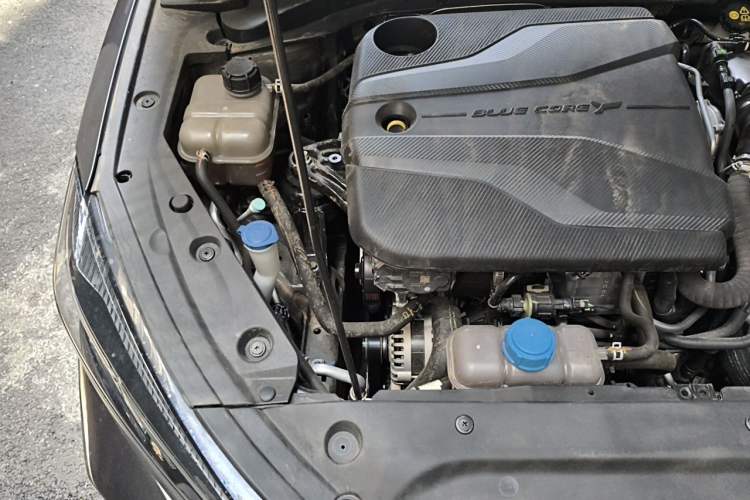 Used CHANGAN Eado 2023 Changan Edition PLUS Blue Whale NE 1.4T GDI DCT Prestige Version Engine Bay Right