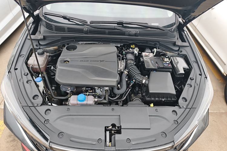 Used CHANGAN Eado 2023 Changan Edition PLUS Blue Whale NE 1.4T GDI DCT Prestige Version Engine Bay