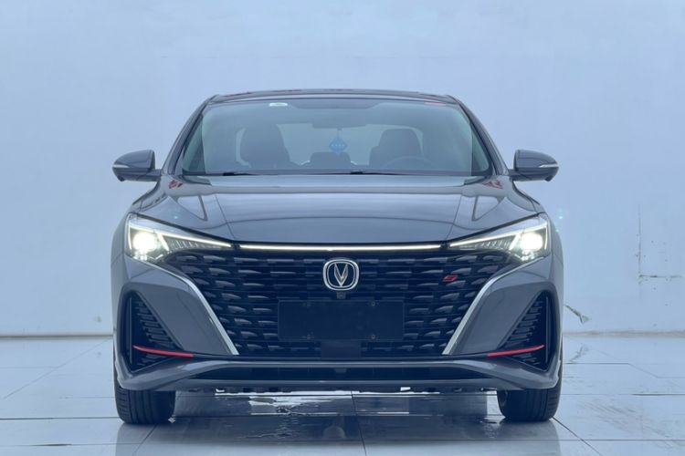 Used CHANGAN Eado 2023 Changan Edition PLUS Blue Whale NE 1.4T GDI DCT Prestige Version Exterior 1