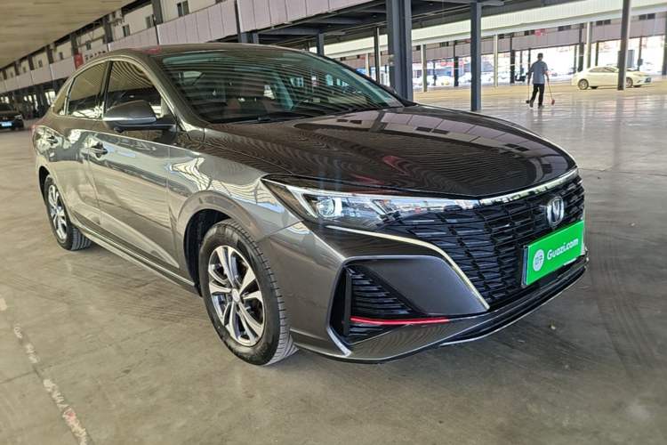 Used CHANGAN Eado 2023 Changan Edition PLUS Blue Whale NE 1.4T GDI DCT Prestige Version Exterior 1