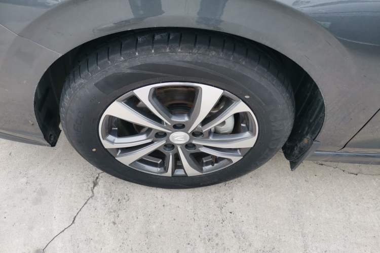 Used CHANGAN Eado 2023 Changan Edition PLUS Blue Whale NE 1.4T GDI DCT Prestige Version Exterior 1