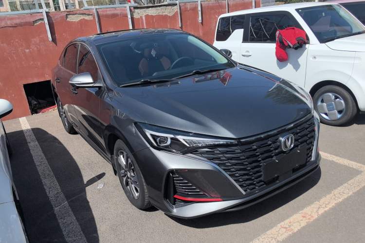 Used CHANGAN Eado 2023 Changan Edition PLUS Blue Whale NE 1.4T GDI DCT Prestige Version Exterior 1