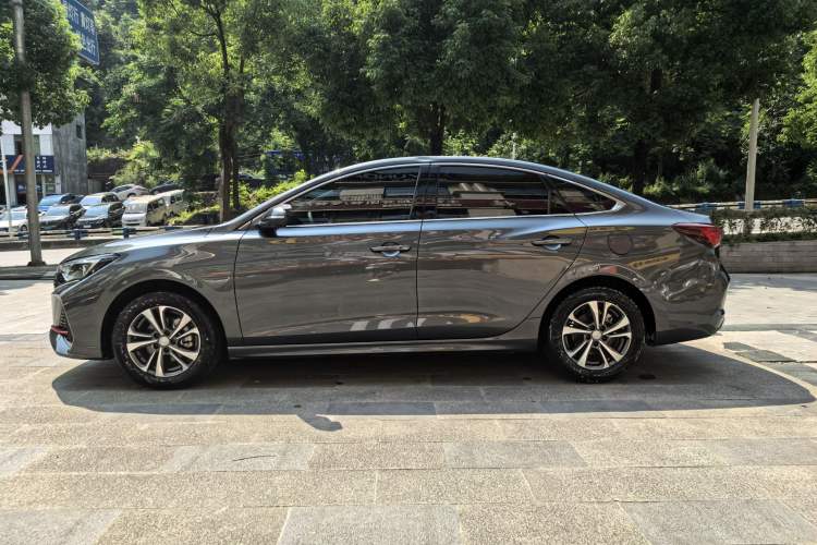 Used CHANGAN Eado 2023 Changan Edition PLUS Blue Whale NE 1.4T GDI DCT Prestige Version Exterior 10