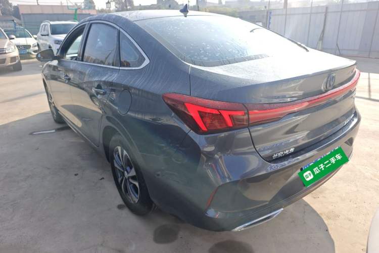 Used CHANGAN Eado 2023 Changan Edition PLUS Blue Whale NE 1.4T GDI DCT Prestige Version Exterior 2