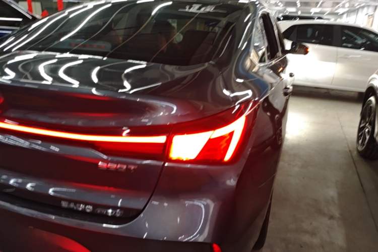 Used CHANGAN Eado 2023 Changan Edition PLUS Blue Whale NE 1.4T GDI DCT Prestige Version Exterior 3
