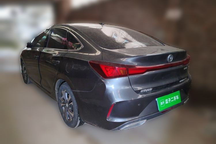 Used CHANGAN Eado 2023 Changan Edition PLUS Blue Whale NE 1.4T GDI DCT Prestige Version Exterior 3