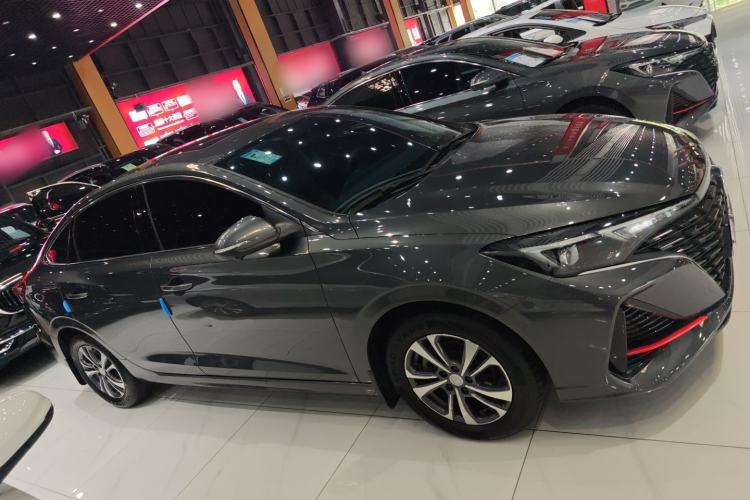 Used CHANGAN Eado 2023 Changan Edition PLUS Blue Whale NE 1.4T GDI DCT Prestige Version Exterior 3