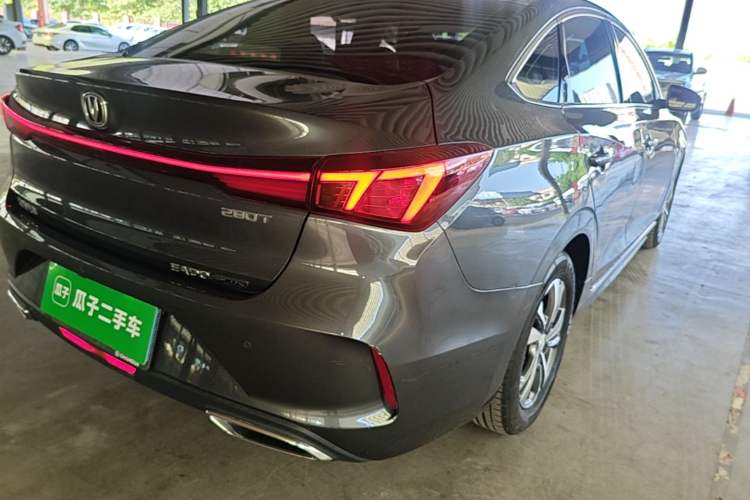 Used CHANGAN Eado 2023 Changan Edition PLUS Blue Whale NE 1.4T GDI DCT Prestige Version Exterior 3