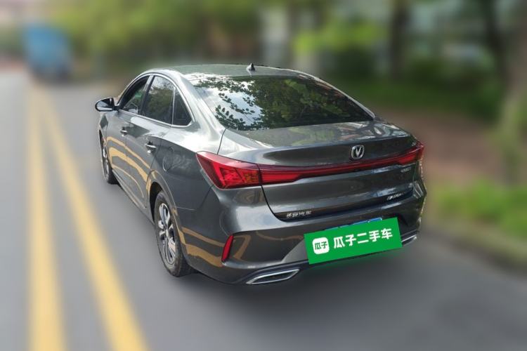 Used CHANGAN Eado 2023 Changan Edition PLUS Blue Whale NE 1.4T GDI DCT Prestige Version Exterior 3