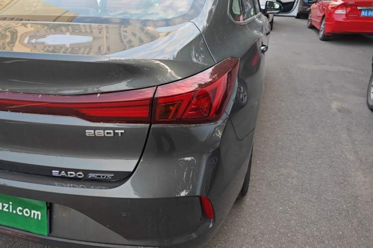 Used CHANGAN Eado 2023 Changan Edition PLUS Blue Whale NE 1.4T GDI DCT Prestige Version Exterior 3