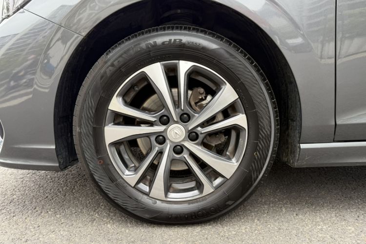 Used CHANGAN Eado 2023 Changan Edition PLUS Blue Whale NE 1.4T GDI DCT Prestige Version Exterior 3