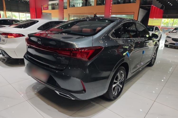 Used CHANGAN Eado 2023 Changan Edition PLUS Blue Whale NE 1.4T GDI DCT Prestige Version Exterior 4