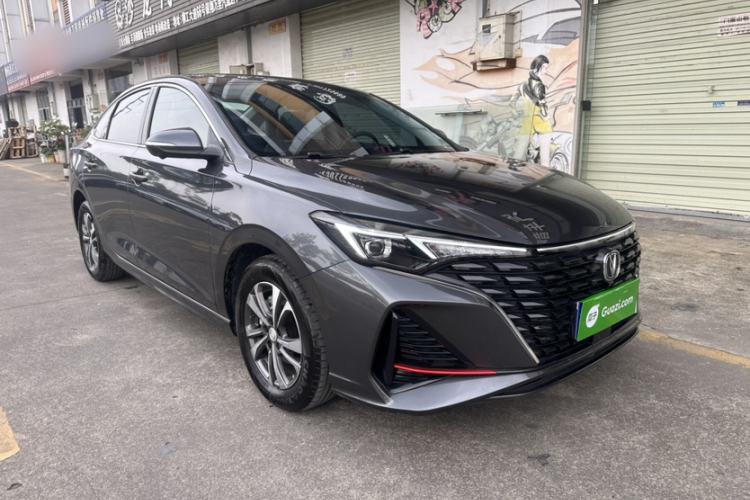 Used CHANGAN Eado 2023 Changan Edition PLUS Blue Whale NE 1.4T GDI DCT Prestige Version Exterior 4